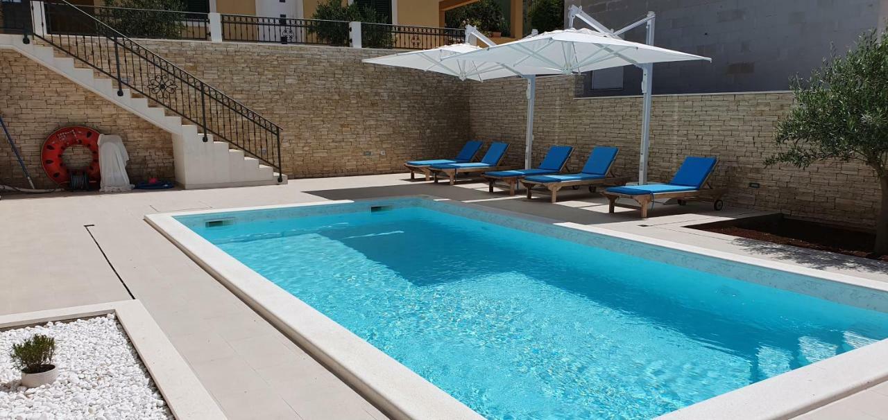 Apartment Azaleja Сали Экстерьер фото